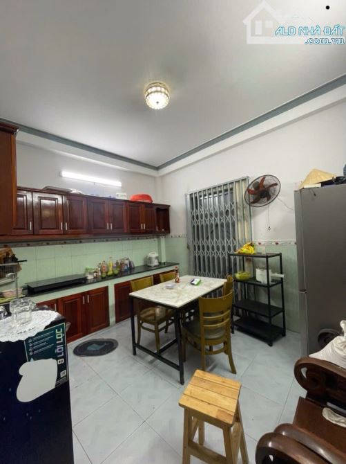 Bán gấp nhà đẹp ở ngay Bình Đông, hẻm 6m, 44m2, dòng tiền 200tr/năm, SHR, chỉ 5.7 tỷ. - 2
