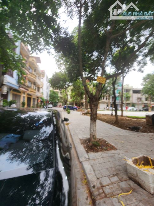 Bán nhà góc 3 tầng Phố Nguyễn Đăng Suối hoa dt 78m mt 5m giá 16.5 tỷ - 2