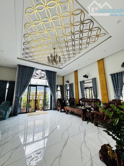 Bán Biệt Thự HXT Đường 18B, BHHA, Bình Tân, DT 250m2 - 12.5 × 20 - 3 tầng, Giá 28.5 Tỷ TL. - 2