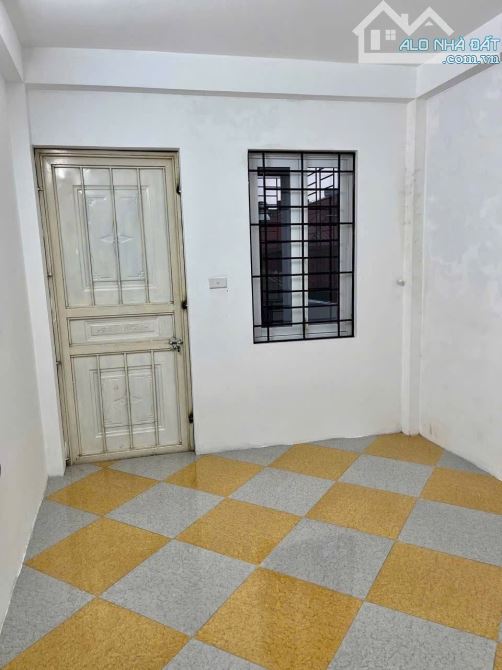 Bán Nhà Hoàng Hoa Thám, 30m ,3 ngủ . Lô góc 3 mặt thoáng , vượng khí . Vị trí cực đỉnh . - 2