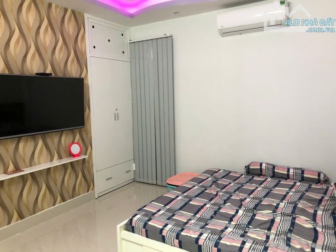 Bán gấp nhà MT Trần Nhân Tông, Sơn Trà, Đ.10.5m, Gái chỉ - 2