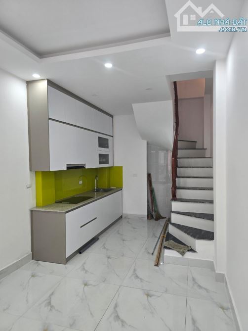 CHẤT NHƯ NƯỚC CẤT – NHÀ ĐẸP CỰC GẮT PHỐ NGUYỄN PHÚC LAI, 3 GIÂY NHÌN – 1 GIÂY YÊU – 0 - 2