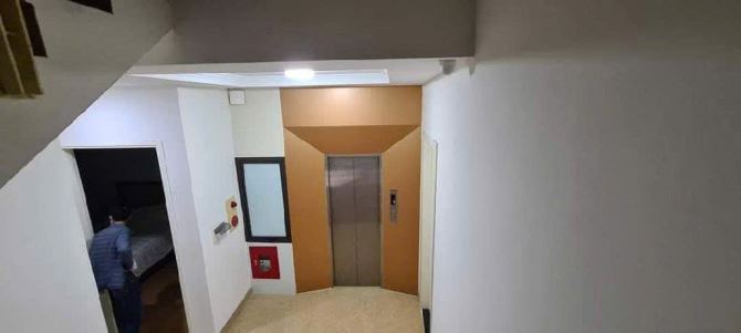 Trích Sài, 5 tầng thang máy, ô tô tránh, mặt tiền lớn giá 8,1 tỷ - 2