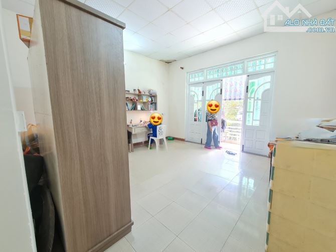 NHÀ ĐẸP GẦN BIỂN – 3PN, ĐƯỜNG 7.5M – SỔ VUÔNG - 85M2 👉 GIÁ CHỈ 6.8 tỷ.         🏡 Mặt tiề - 2