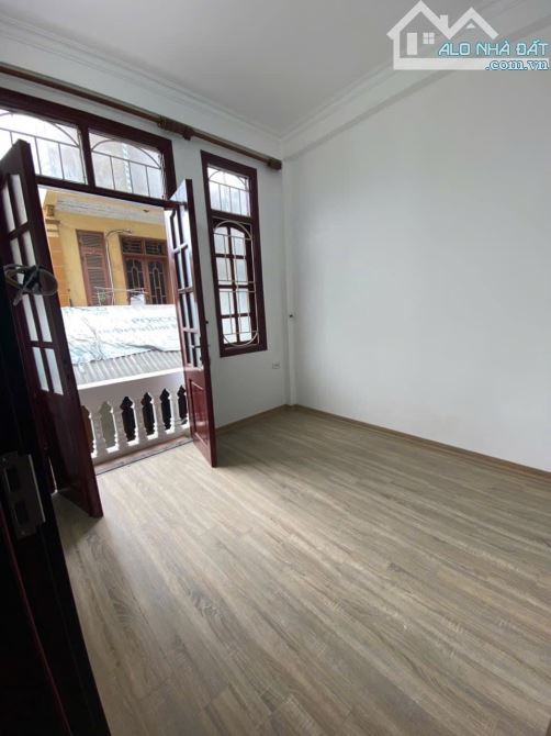 NHÀ ĐẸP GIÁ TỐT ! Kim giang - Ngõ thoáng - ô tô qua - 4 tầng - 25m2 - Chỉ 5.95 tỷ - 2