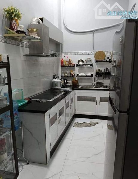 Vị trí vàng trong bất động sản nằm tại 69 Cao thắng Q3 SHR hẻm 4m oto thông Điện Biên Phủ - 2