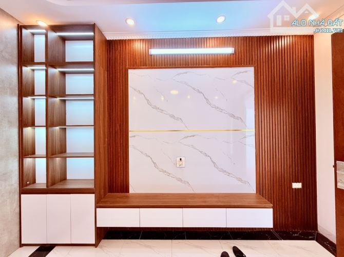 HÀNG XÓM AEON MALL LONG BIÊN - NHÀ MỚI TINH TƯƠM - GẦN PHỐ - NGAY CHÂN CẦU VĨNH TUY - 2