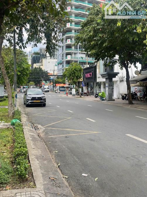 ✅ BÁN NHÀ MẶT TIỀN NGUYỄN ĐÌNH CHIỂU, Q.3 – 67.8M² – GIÁ 33 TỶ (TL) - 2