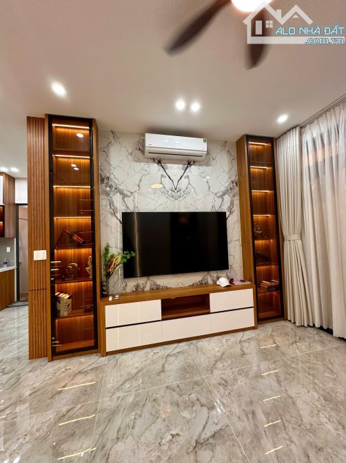 Bán nhà đẹp 4 tầng Hồng Lạc - Lạc Long Quân, P10, 4 x 9m, nở hậu 7.6m, 45m2, chỉ 8.5 Tỷ TL - 2