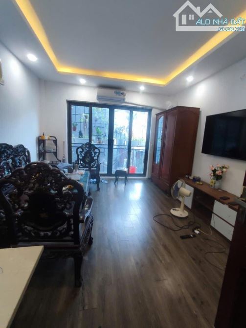 Bán nhà riêng 36m2, lô góc 2 thoáng, ngõ thẳng tắp, gần phố - Trịnh Đình Cửu - 2