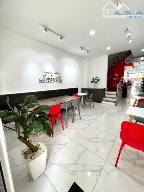 💒 Mặt tiền Trần Hưng P11, Q5. - DT: 64m² (4 ×16) 5 tầng. Giá 27 tỷ TL. - 2