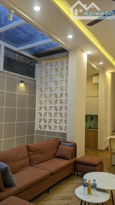 BÁN NHÀ HÀO NAM ĐỐNG ĐA 56m 3T Mt 5m GIÁ 7.7 TỶ NGÕ THÔNG KINH DOANH DÒNG TIỀN Ở SƯỚNG. - 2
