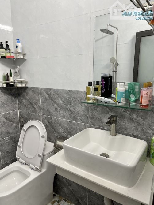 👉Bán Nhà 3Tầng Đường Lê Thạch - Ngay Đoạn Đầu Kinh Doanh - Quận Cẩm Lệ- Gía 5,7Tỷ - 2