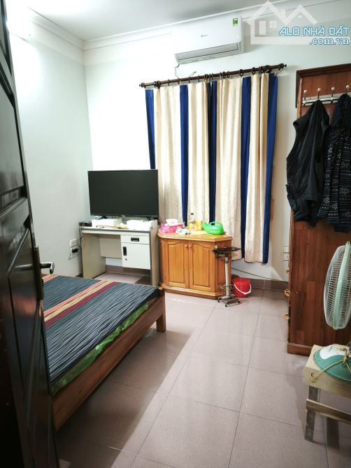 BÁN NHÀ LÔ GÓC PHỐ ĐÊ LA THÀNH – 3 MẶT THOÁNG – NGÕ THÔNG – 4 TẦNG – KINH DOANH TỐT - 2