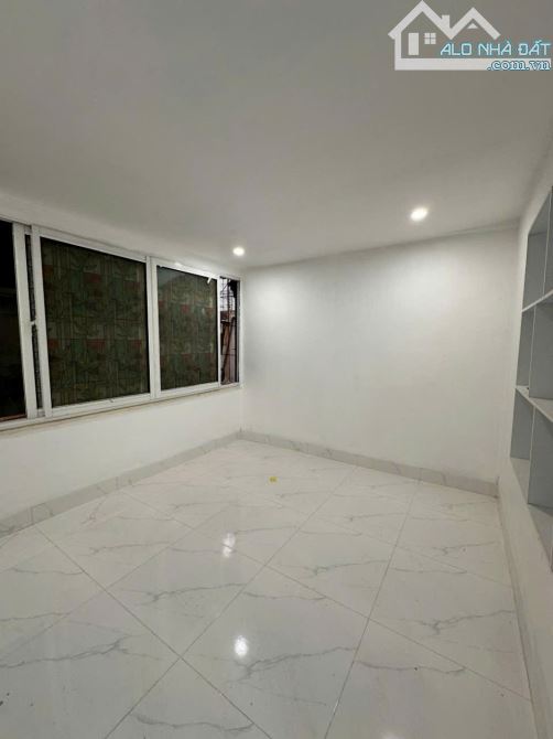 Nhà Đẹp 75m² Thịnh Hào 1 – Trung Tâm Đống Đa – Ở Ngay – Sổ Sẵn - 2