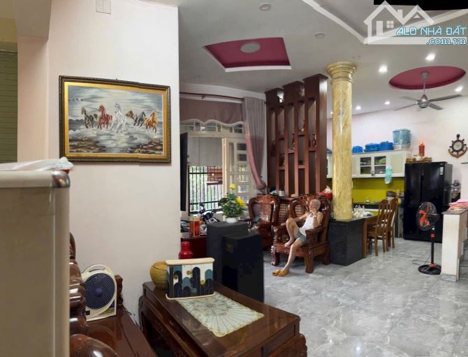 Bán Biệt Thự 1T2L góc 2 Mặt Tiền đường xe hơi tránh nhau Tăng Nhơn Phú A, Quận 9 - 2