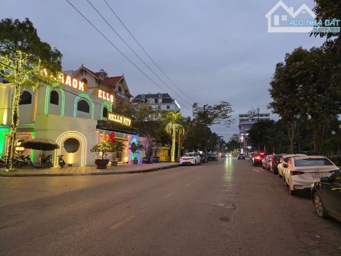 Bán căn đế chung cư thanh bình mặt hoàng hoa thám 66m2 giá 5,6 tỷ - 2
