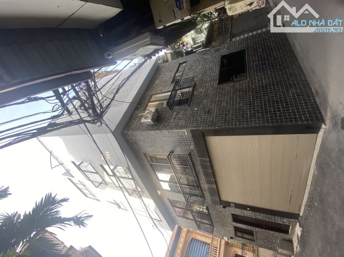 Bán nhà Nguyễn Văn Cừ - 45m2 - oto vào nhà - lô góc - 5 tầng - khu vip nhất quận - ở sướng - 2
