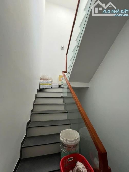 NHÀ 3 TẦNG MẶT TIỀN TÂN HIỆP 4 73M2 6,2 TỶ GẦN ĐƯỜNG DƯƠNG CÔNG KHI - TẶNG PULL NỘI THẤT. - 2