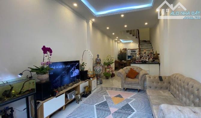 NHÀ ĐẸP 4 TẦNG - 50M² - 8.5 TỶ - GIA  THỤY - LONG BIÊN - 2
