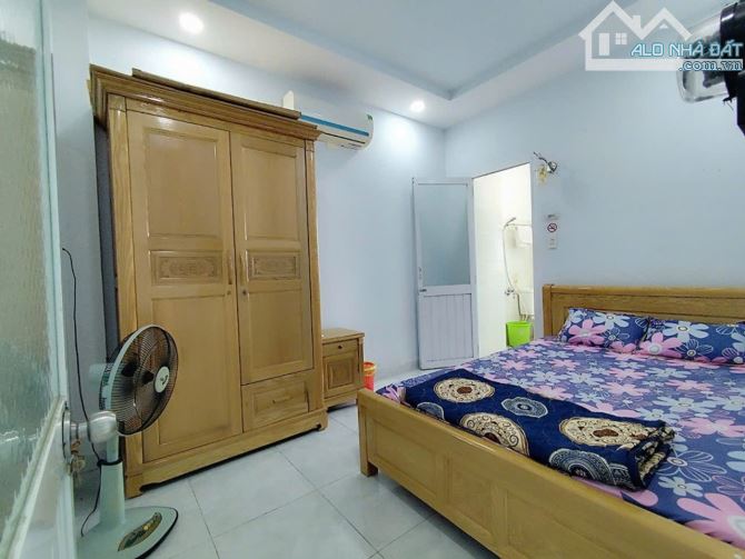 MUA 1 ĐƯƠC 2 NHÀ MẶT TIỀN BÙI HUY BÍCH HÒN XỆN THIẾT KẾ Ở VÀ KD NHÀ NGHỈ CÁCH BIỂN CHỈ 800 - 2