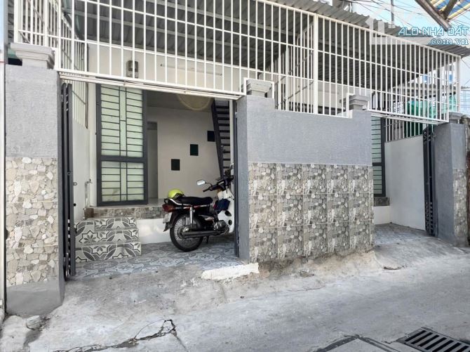 NHÀ VĨNH THẠNH CHỢ GA CÁCH 23/10 CHỈ 100M VỀ TTTP CHỈ 5P KHU DÂN CÚ ĐÔNG ĐÚC TIỆN ÍCH ĐẦY - 2