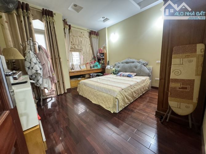 💥 Nhà Mễ Trì 52m - 9 tỷ, ô tô vài bước, dân xây, nhà mặt ngõ nông. - 2
