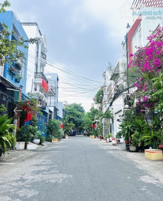 HẺM XE HƠI THÔNG THOẠI NGỌC HÂU-Tân Phú 69 m²-3 tầng nhà chính chủ nhà đẹp. Rộng thoáng - 2