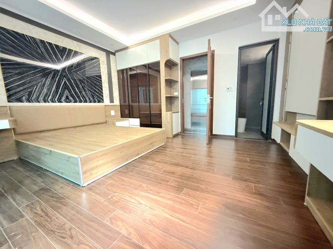 34M2 - MT 4,5M - NGÕ THÔNG - 20M Ô TÔ TRÁNH - CHỈ 7,9 TỶ - ĐỘI CẤN - 2