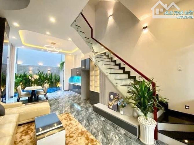 CÔ XUÂN CẦN TIỀN KINH DOANH BÁN NHÀ NGUYỄN CÔNG TRỨ, QUẬN 1. GIÁ 5.52TỶ/82,5M2 x 3 LẦU. - 2