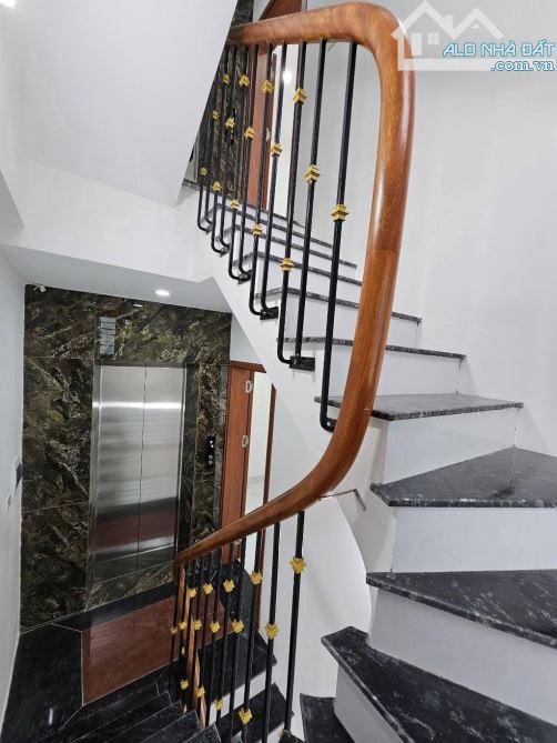 NHÀ ĐẸP QUAN NHÂN- MẤY BƯỚC RA PHỐ - THIẾT KẾ 5 TẦNG HIỆN ĐẠI - MẶT TIỀN 5M 70m2 - 2