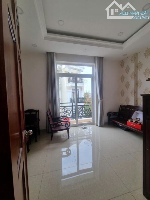 Q7 kế bên cầu Kênh Tẻ Nguyễn Hữu Thọ, nhà 3 tầng đúc, 60m2, chỉ 6 tỷ - 2