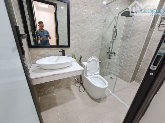 BÁN NHÀ YÊN HÒA  CẦU GIẤY FULL NỘI THẤT TIỀN TỶ  GIÁ CHỈ NHỈNH 10 TỶ - 2