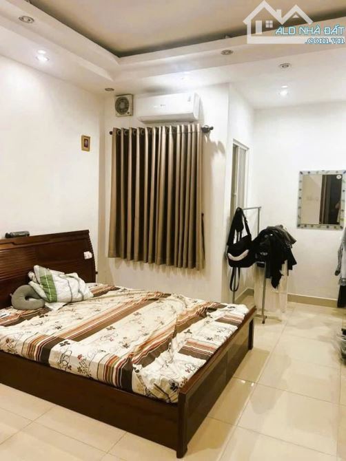 VỊ TRÍ ĐỈNH - Lê Văn Lương Q7 - 4.1 x 11 - 3PN - cách MT 15m - 4 TỶ TL - 2