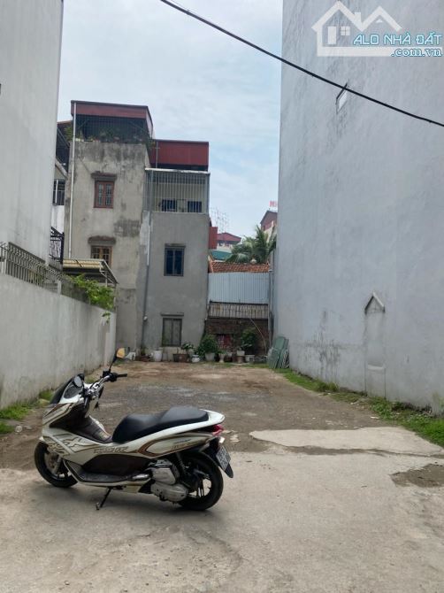 BÁN ĐẤT PHỐ BỒ ĐỀ LÂM DU LONG BIÊN  20 TỶ 120M2  MT 7M Ô TÔ TRÁNH KINH DOANH 2 MẶT THOÁNG - 2