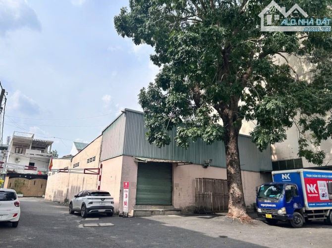 Bán nhà kho ngay Vincom biên hoà đồng nai 300m2 giá 12 tỷ - 2