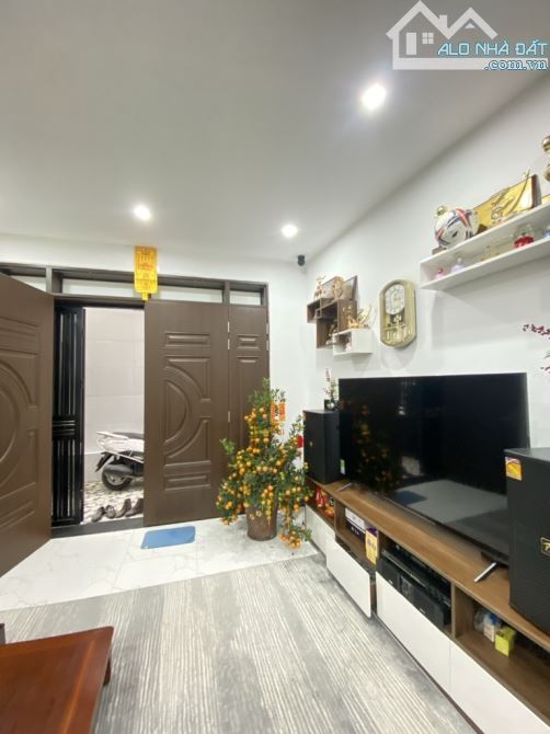 BÁN NHÀ PHƯƠNG CANH - MỚI,HƠN 6 TỶ, DTSD 56M2- Ô TÔ ĐỖ CỔNG -VÀI BƯỚC RA PHỐ - 2