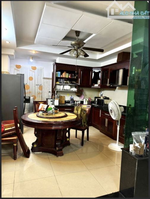 QUẬN TÂN BÌNH - NHÀ 5 TẦNG ĐẸP – HẺM 6M – ÔTÔ VÀO NHÀ – GẦN MT NGUYỄN HỒNG ĐÀO – KD ĐỈNH - 2