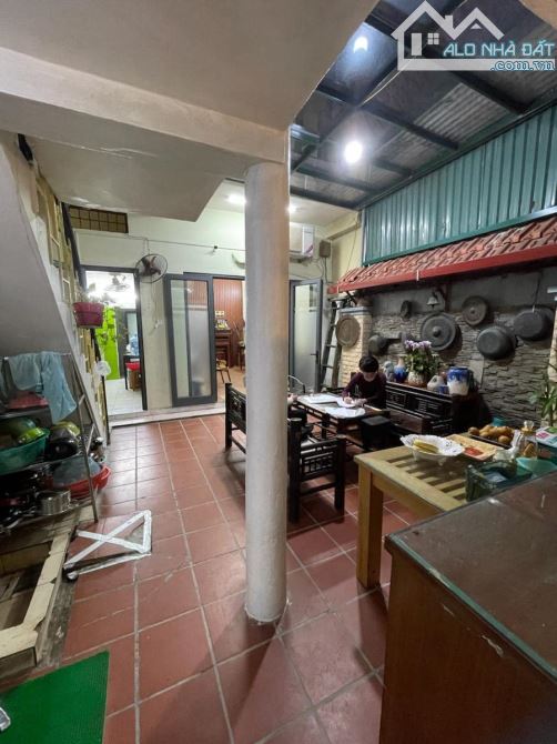 Ngõ 135 Phố Đội Cấn 98m2, vỉa hè 3m, ngõ 8m, 2 ô tô tránh, 30m ra phố, view Hồ Đầm Tròn - 2
