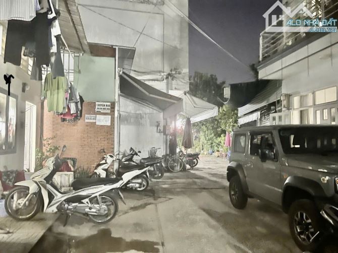 Bán Đất 200m2 Tặng Dãy Nhà Trọ 10 Phòng, Hệ Số Xây Được 5 Tầng. Chỉ 12 Tỷ Hơn - 2