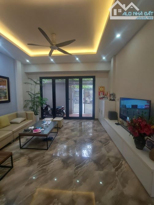 Phùng Chí Kiên, Nghĩa Đô, Cầu Giấy 84m2, 4 Tầng, phân lô, gara ô tô, gần phố, nhỉnh 16 tỷ. - 2