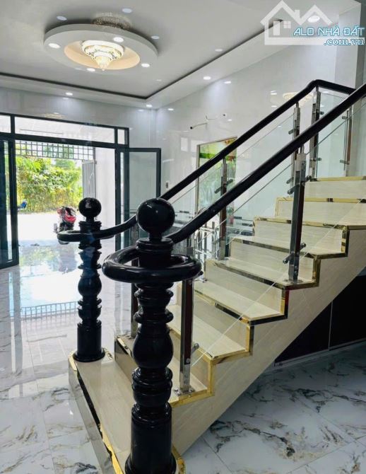 Kẹt Tiền bán nhanh Căn nhà ở Bà Điểm Hóc môn 80m2 Sổ Hồng Riêng Sẵn 820triệu Bao Phí Thuế - 2
