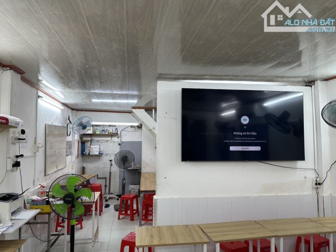 Bình Thạnh  ,trường sa,  2 tầng . 40m2 (4×10) 1p qua Q1 - gần chợ thị nghè . Sổ hoàn công - 2