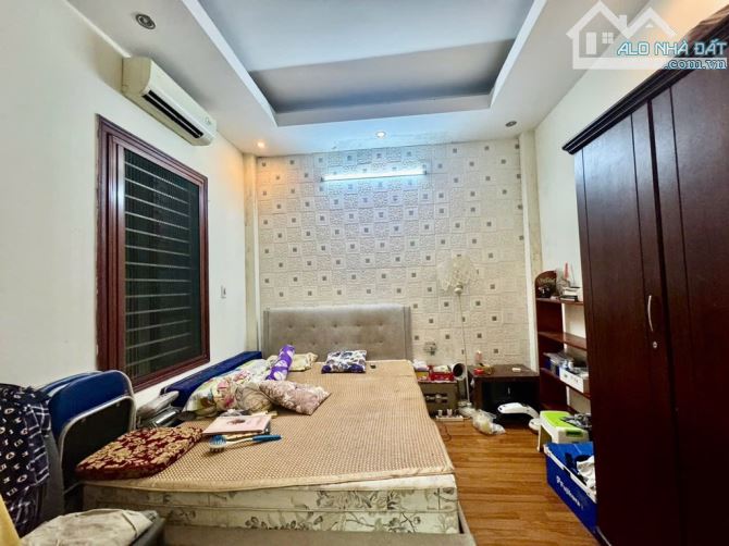 Bán nhà Trích Sài - Tây Hồ 48m2,4 Tầng, Mt4,5m, 30m Ô tô Tránh 11,3 tỷ. - 2