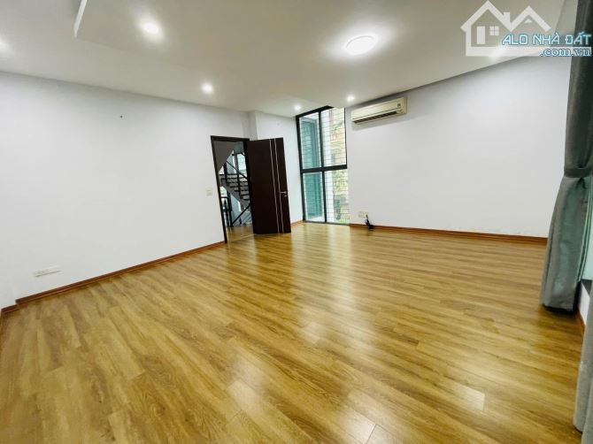 Lô góc Văn Quán- Hà Đông 134 m2 4 tầng Mt 6.55 giá 41 Tỷ - 2