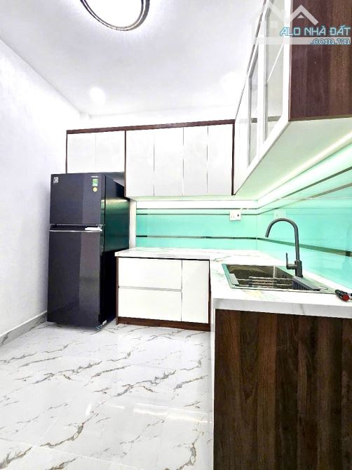 Bán nhà đẹp 2 tầng vào ở ngay.Âu Dương Lân,Quận 8.Giá 3.89 tỷ. - 2