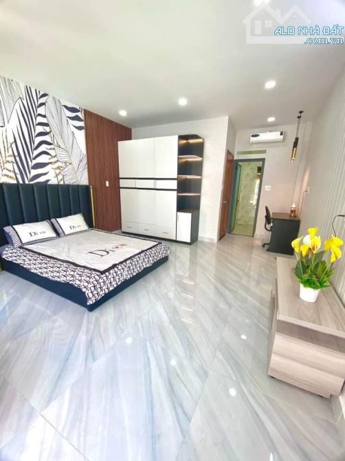 Bán nhà Thành Thái, Quận 10 giá: 3 TỶ 360TR tỷ/65,8m2, sổ riêng, kinh doanh sầm uất - 2