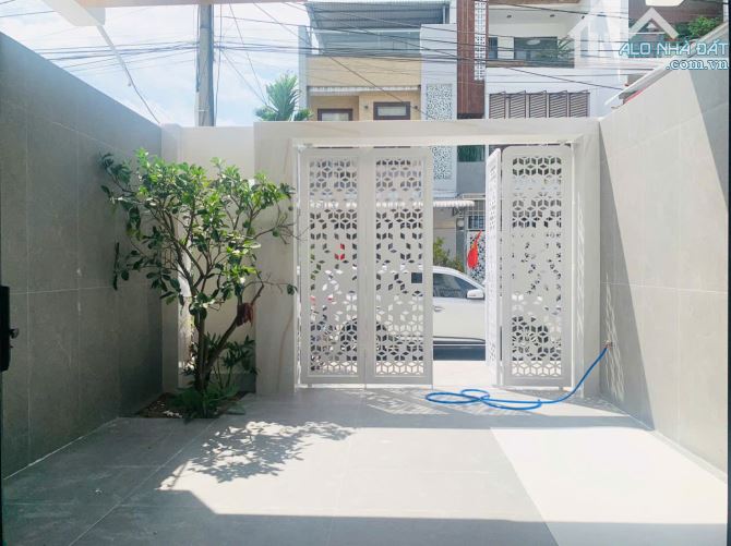 🔴💥Siêu phẩm 3 tầng Phú Thạnh 10, Hòa Minh gần biển. Có gara ô tô, full nội thất xịn xò - 2