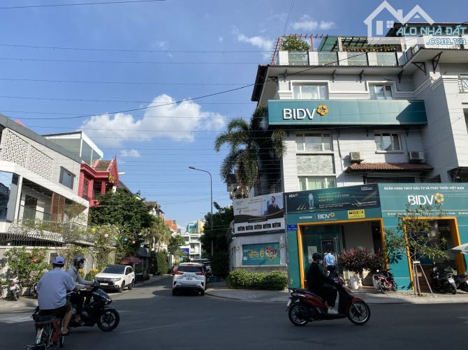 Góc 2MT Hoa Mai- Hoa Phượng, Phú Nhuận -DT: 8x18m - Hầm 5 tầng - HĐT: 200 triệu - giá 60 t - 2