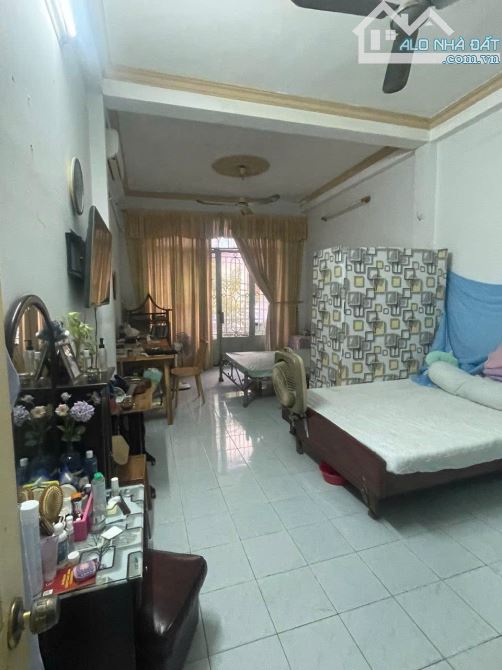 CỰC CHẤT ! NHÀ BÁN MT ĐƯỜNG SỐ 4 P11 Q6 (4X24) TRỆT 3 LẦU, ĐỐI DIỆN UBND. GIÁ CHỈ 12,5 TỶ - 2
